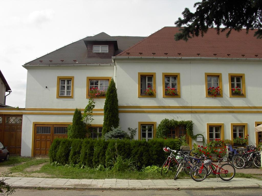 Pension A Restaurace Rudolec Hotel Cesky Rudolec ภายนอก รูปภาพ