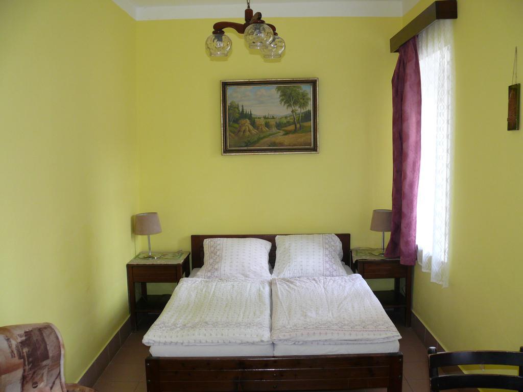 Pension A Restaurace Rudolec Hotel Cesky Rudolec ภายนอก รูปภาพ