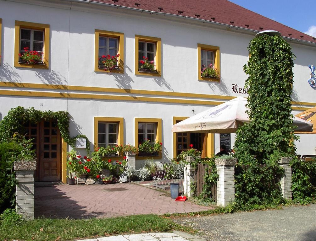 Pension A Restaurace Rudolec Hotel Cesky Rudolec ภายนอก รูปภาพ