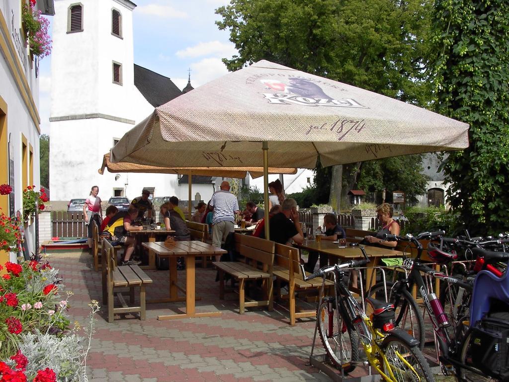Pension A Restaurace Rudolec Hotel Cesky Rudolec ภายนอก รูปภาพ